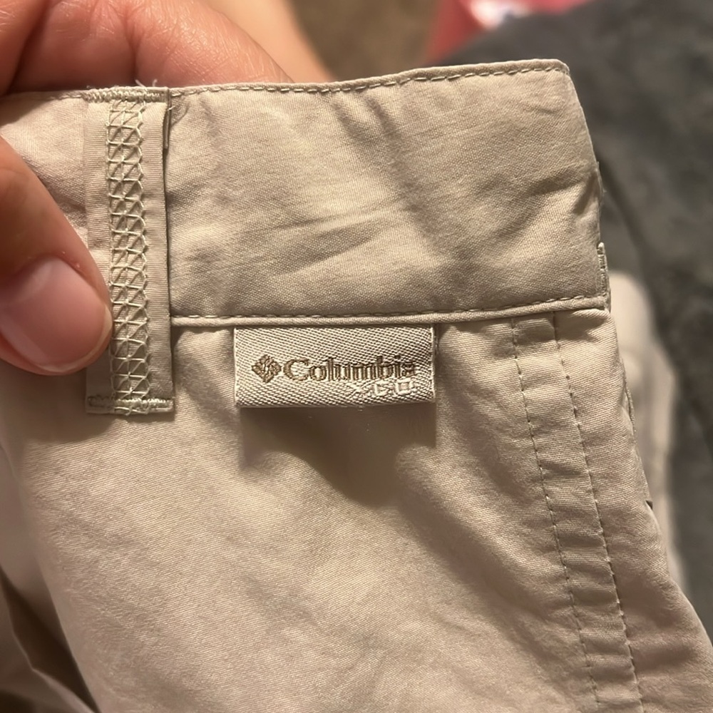 Columbia lightweight khaki capri pants - Picture 6 of 8
